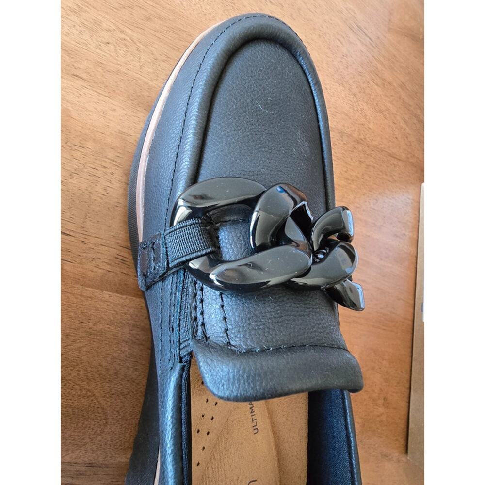 Clarks Collection Black Low-Heel Loafers - Picture 3 of 7